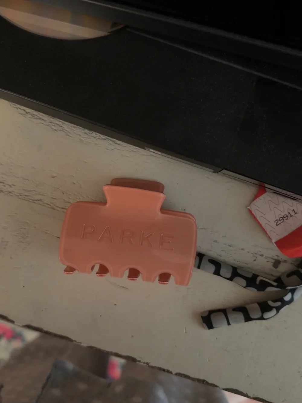 PARKE Coral Hair Claw Clip